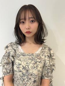 20代30代大人かわいい艶感グレージュインナーハイライトボブ - Cobalt掲載