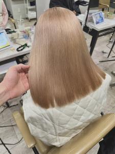 ミルクティーベージュミディアムレイヤー所沢西所沢 - agir hair 所沢 【アジールヘア】 所沢プロペ通り店掲載