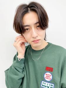 毛流れハンサムショートセンターパートメンズ黒髪爽やか - QUALIS 赤塚店掲載