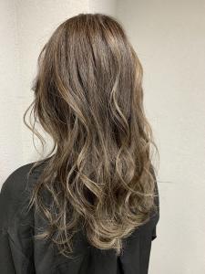 コントラストハイライトミルクティーベージュ所沢小手指飯能 - agir hair 所沢 【アジールヘア】 所沢プロペ通り店掲載