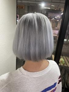 ホワイトシルバー丸みボブ10代20代30代所沢小手指 - agir hair 所沢 【アジールヘア】 所沢プロペ通り店掲載