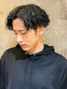 センターパート　ツーブロック　ツイストスパイラルパーマ - MEN'S SALON alfRed 平針店掲載