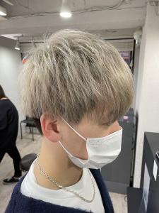 プラチナホワイトブロンドメンズショートマッシュ所沢 - agir hair 所沢 【アジールヘア】 所沢プロペ通り店掲載