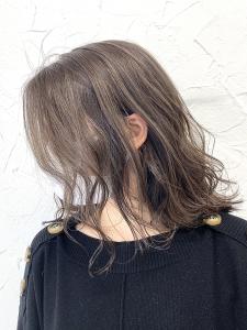 20代30代ダブルカラーミルクティーアッシュ透明感【上野】 - agir hair 上野店掲載