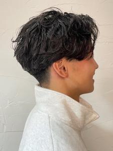 ツーブロック　波巻きスパイラル　メンズパーマ　10代20代 - THIS IS BARBER 2nd掲載