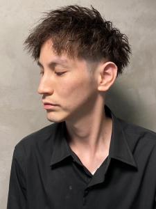 ツーブロック　ツイストパーマ　眉毛カット　20代30代 - 完全個室 THIS IS BARBER 3rd掲載