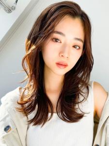 黒髪レイヤーロンググレーベージュくびれ長め前髪小顔かわいい - 韓国ヘア STAR TOKYO 渋谷【レイヤーカット/髪質改善/メンズ】掲載
