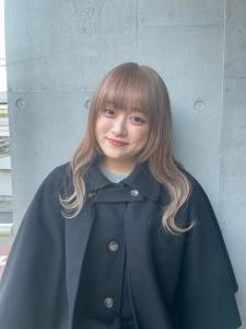 黒髪グレーベージュレイヤーロング前髪パーマ アッシュブラック - ARCANA 明治神宮前 表参道 原宿掲載