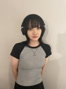 黒髪グレーベージュレイヤーロング前髪パーマ アッシュブラック - ARCANA 明治神宮前 表参道 原宿掲載