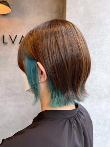 ミントグリーンインナーカラーイメチェン外ハネボブくびれヘア - N° jillva 立川掲載
