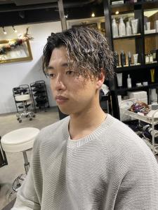ハイライト マッシュパーマ ウルフ アッシュブラック - ARCANA 明治神宮前 表参道 原宿掲載