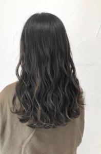 20代30代大人可愛い艶感グレージュケアブリーチ【上野】 - agir hair 上野店掲載