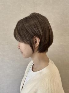 ショート×白髪ぼかしハイライト - Simple掲載