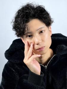 波巻き×ツイスパアップバング - ヒロ銀座BARBER SHOP 秋葉原店掲載