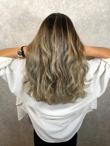 【海外風】【3D】【バレイヤージュ】【シルバーアッシュ】 - Lafesta HAIR 和歌山駅前店掲載