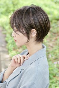 白髪ぼかしハイライトショートスタイル　博多美容室 - プランツヘアー博多掲載