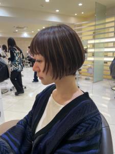 ナチュラルミルクティーハイライトにショートボブ - marju銀座掲載