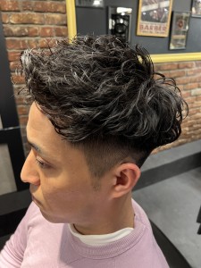 アップパングショートパーマ - メンズ専門理容室　BroTokyo BARBERSHOP 有楽町店掲載