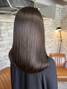 前髪パーマとレッドブラウンカラーのフルバング大人レイヤー - Hair art chiffon 川口店掲載