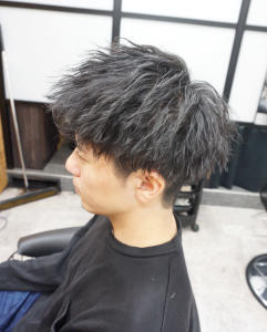 メンズ波巻きパーマスタイル - hair teria ryu 大塚掲載