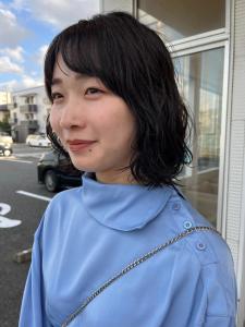 【晴音のきゅんhair】ダークグレー×くせ毛風ボブパーマ - SARA Beauty Sight 九大学研都市店掲載