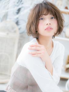 外国人風インナーハイライト小顔ウルフボブ　フレンチカジュアル - mod's hair 越谷西口店【モッズヘア】掲載