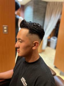 大人なビジネスフェード - ヘアーモードキクチ 銀座店掲載