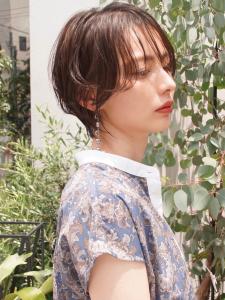 柔らかさと丸みのある抜け感ショート - LadA掲載