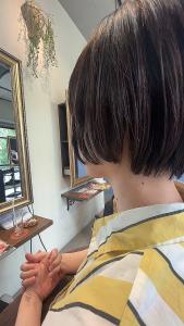 跳ねないボブスタイル - Lourdes hair design掲載