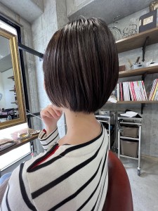 跳ねないボブスタイル - Lourdes hair design掲載