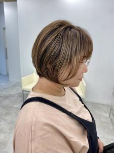 ショートカットショートボブ前下がりボブくびれショート30代 - Brown掲載