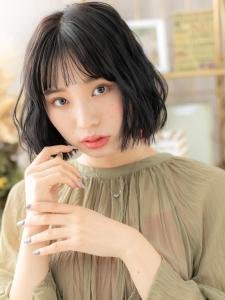 アッシュブラック波ウェーブ前下がり大人ボブ　ヘルシースタイル - COVER HAIR & SPA bliss 浦和西口店【カバー ヘア アンド スパ ブリス】掲載