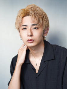 【alpha 新宿】ハイトーン×アップバング - men's salon alpha 新宿【メンズサロンアルファ】掲載