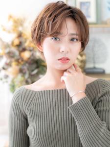 アシンメトリー小顔くせ毛風ミニボブマッシュ　ハイトーンカラー - COVER HAIR bliss 上尾西口店掲載