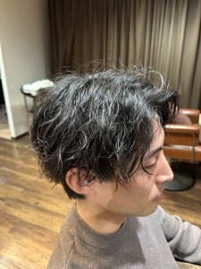 襟足を残したソフトウルフに、ソフトツイストスパイラルパーマ♪ - RUNSO 北千住掲載