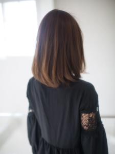 ミルクティーアッシュツヤ髪ワンカールロブ - hair garden Rold掲載