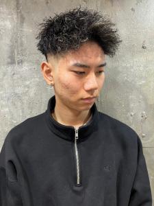 スキンフェード　短髪　ツイストパーマ　メッシュカラー　爽やか - MEN'S SALON alfRed 瑞穂店掲載