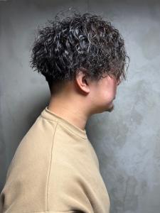 波巻きスパイラルパーマ　プードルパーマ　メンズパーマ - 完全個室 THIS IS BARBER 3rd掲載