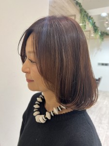 結べるボブ　シークレットハイライトで白髪ぼかし - LOHAS Hair ANGIE掲載