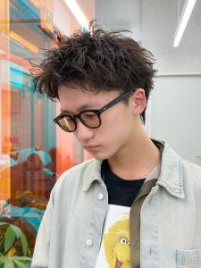 スパイキーショート - メンズサロンPORT浦和 ツイストスパイラル/波巻き/ブリーチ掲載