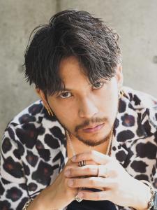 【alpha 新宿】センターパート×スパイラルパーマ - men's salon alpha 新宿【メンズサロンアルファ】掲載