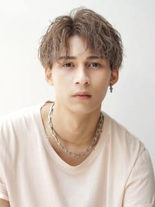 【alpha 新宿】ハイトーン×アップバング - men's salon alpha 新宿【メンズサロンアルファ】掲載