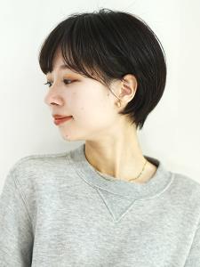フワッとまとまる大人ショート