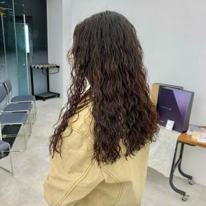《Ryoka》ツイストスパイラルパーマ - Brown掲載