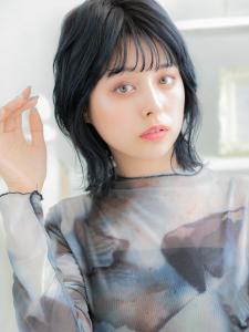 ブルーグレージュ小顔透け感ミディアムウルフ　ニュアンスカラー - mod's hair 上尾【モッズヘア】上尾西口店掲載