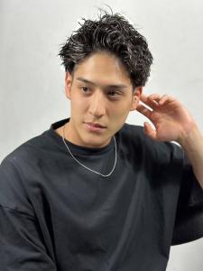 メンズパーマツイストスパイラルパーマビジネスヘア上理容室 - HIRO GINZA HAIR SALON 上野店掲載