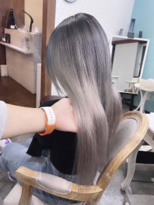 シルバーグラデーション - Bulansis Hair掲載