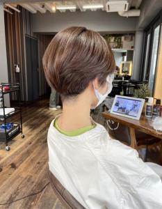 レディース刈り上げ・前下がりショート・ハイライトベージュ - hair＆make egerie掲載