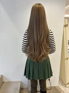 艶髪ロング×ブラウンベージュ×ゆる巻きスタイル - e.m.a PREMIUM BEAUTY SALON掲載