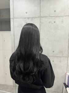 就活生におすすめ！ブルーブラック - newi 池袋掲載